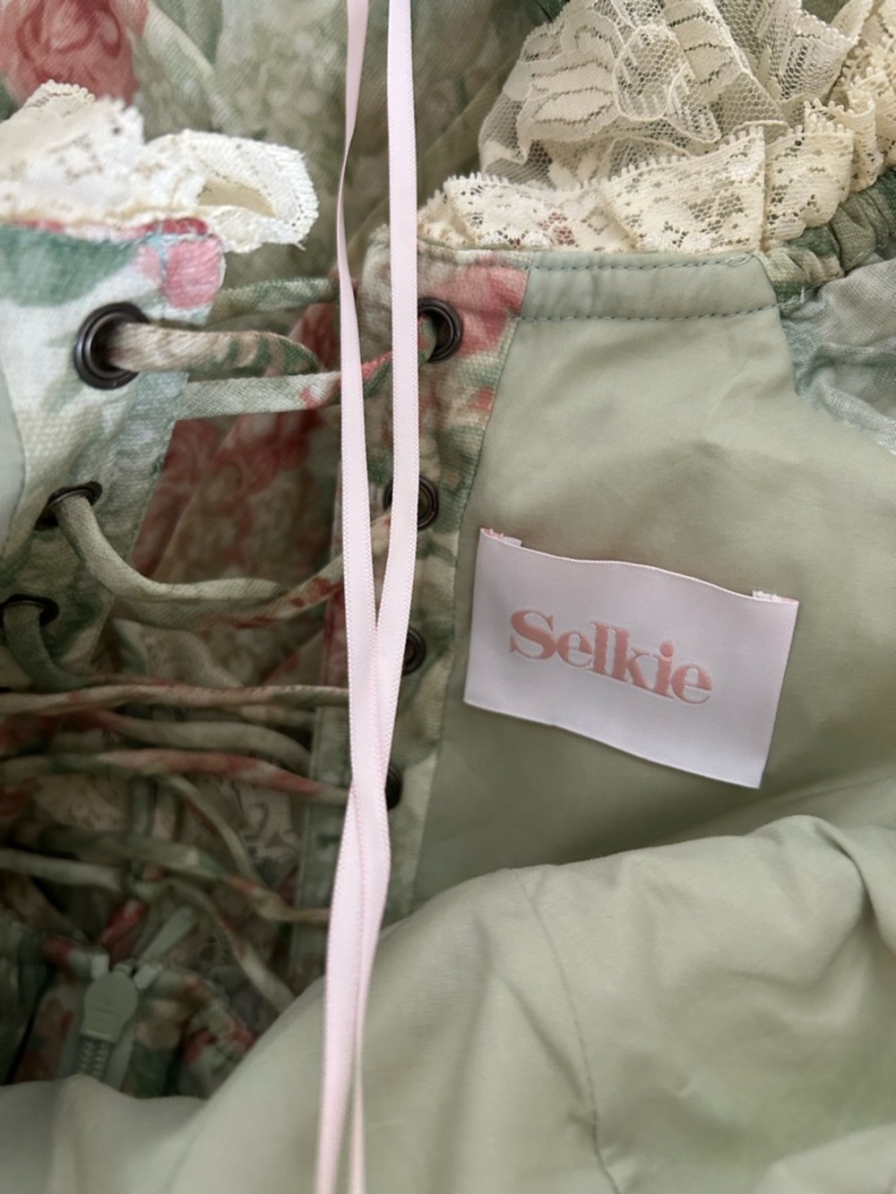 BEST Selkie The Kindred Spirit Cupid Midi Dress Green Cream Floral - Picture 7 of 13